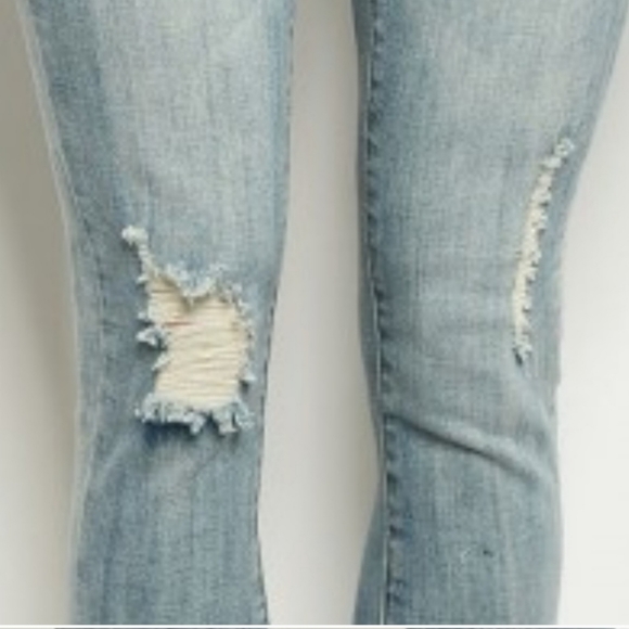 Women's Distressed Denim Skinny Jeans | Light Blue Riva Curve (5) - Picture 4 of 7